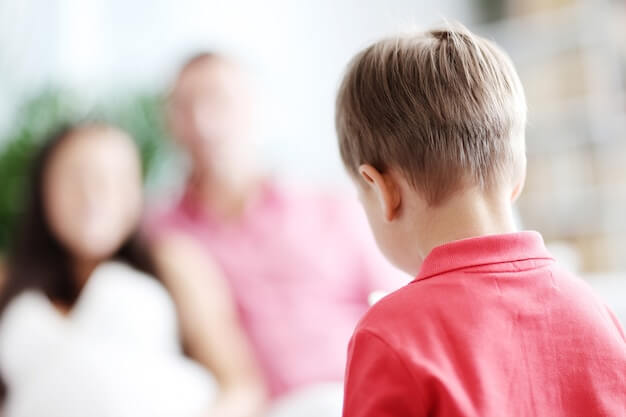 심리학적 관점에서 자녀 심리 발달 단계별로 부모가 제공할 수 있는 적절한 지원 방법